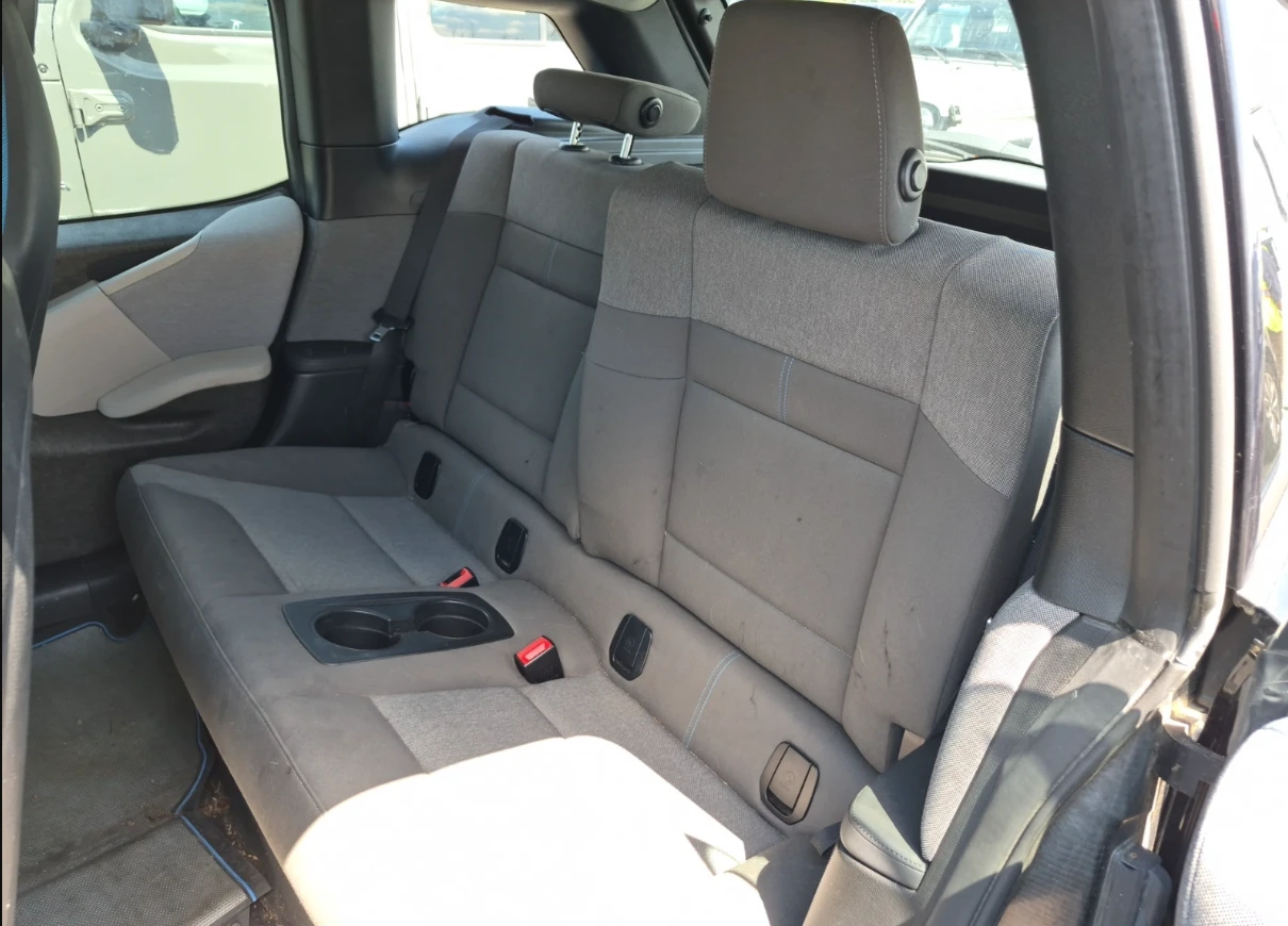 BMW i3 70к км* Sunroof* Подгрев* Камера* Smart key, снимка 13 - Автомобили и джипове - 55234461