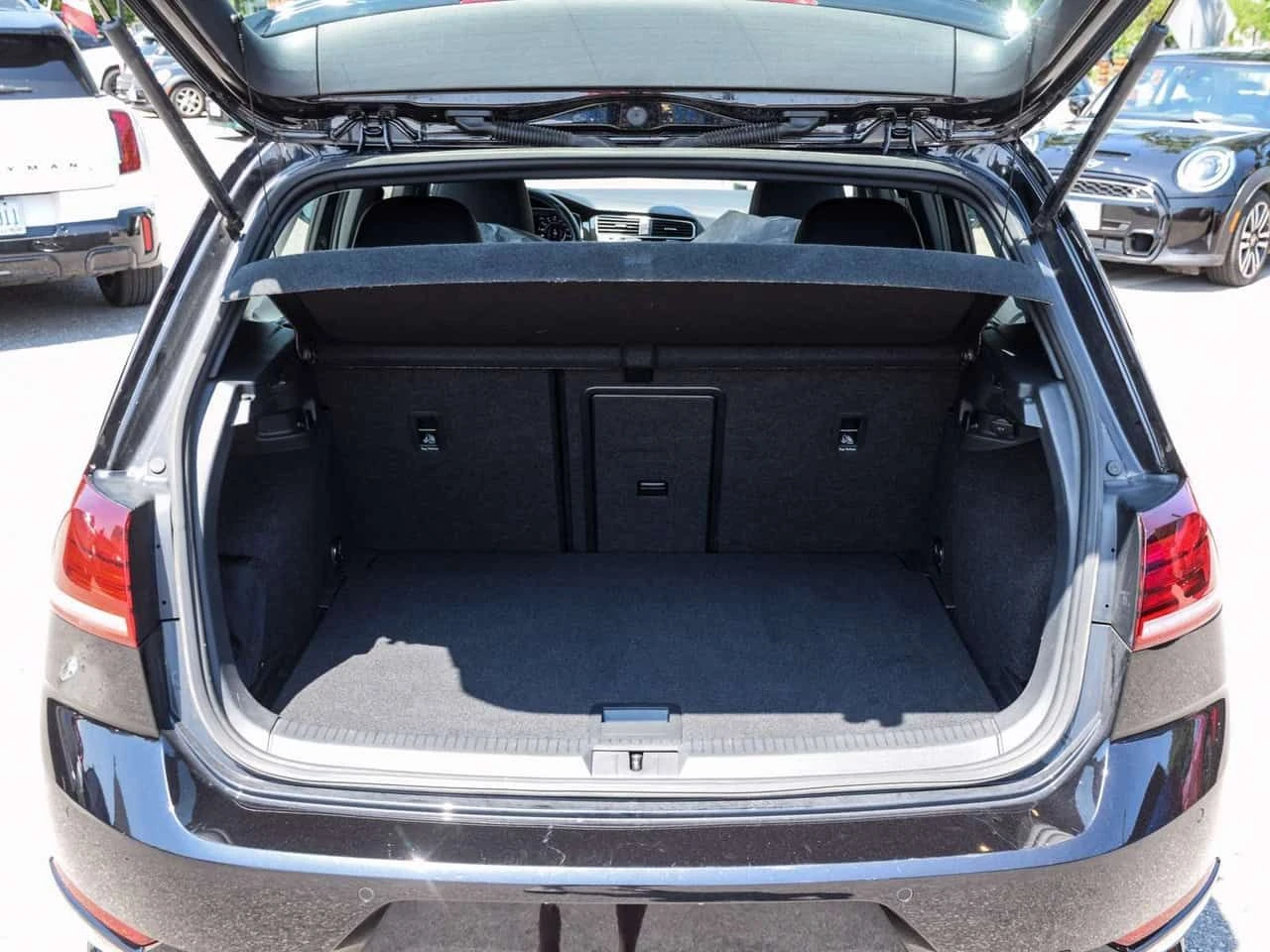 VW Golf * R | Safety Checked | DSG | LOW KMS! | 1 Owner *  | Mobile.bg � ����������� 7