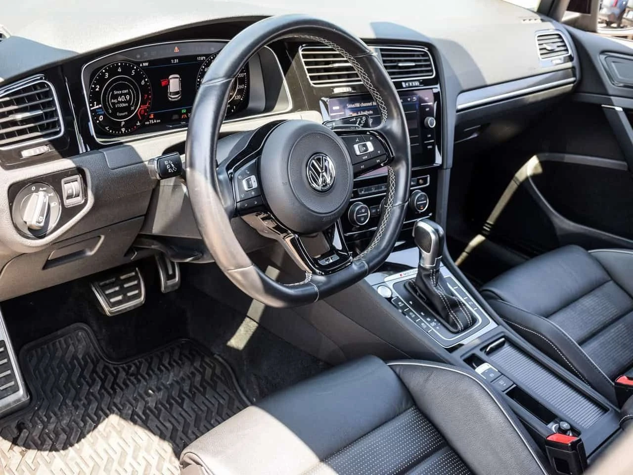 VW Golf * R | Safety Checked | DSG | LOW KMS! | 1 Owner *  | Mobile.bg � ����������� 9