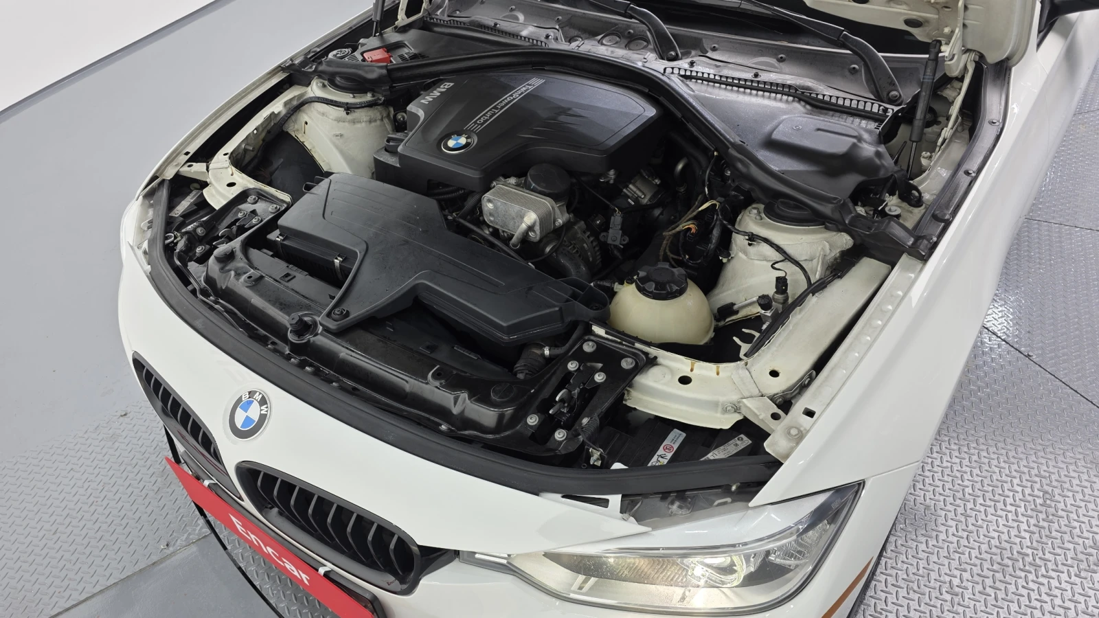 BMW 320, снимка 17 - Автомобили и джипове - 55372113