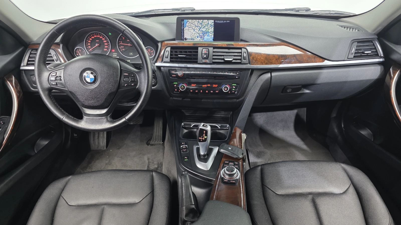 BMW 320, снимка 8 - Автомобили и джипове - 55372113