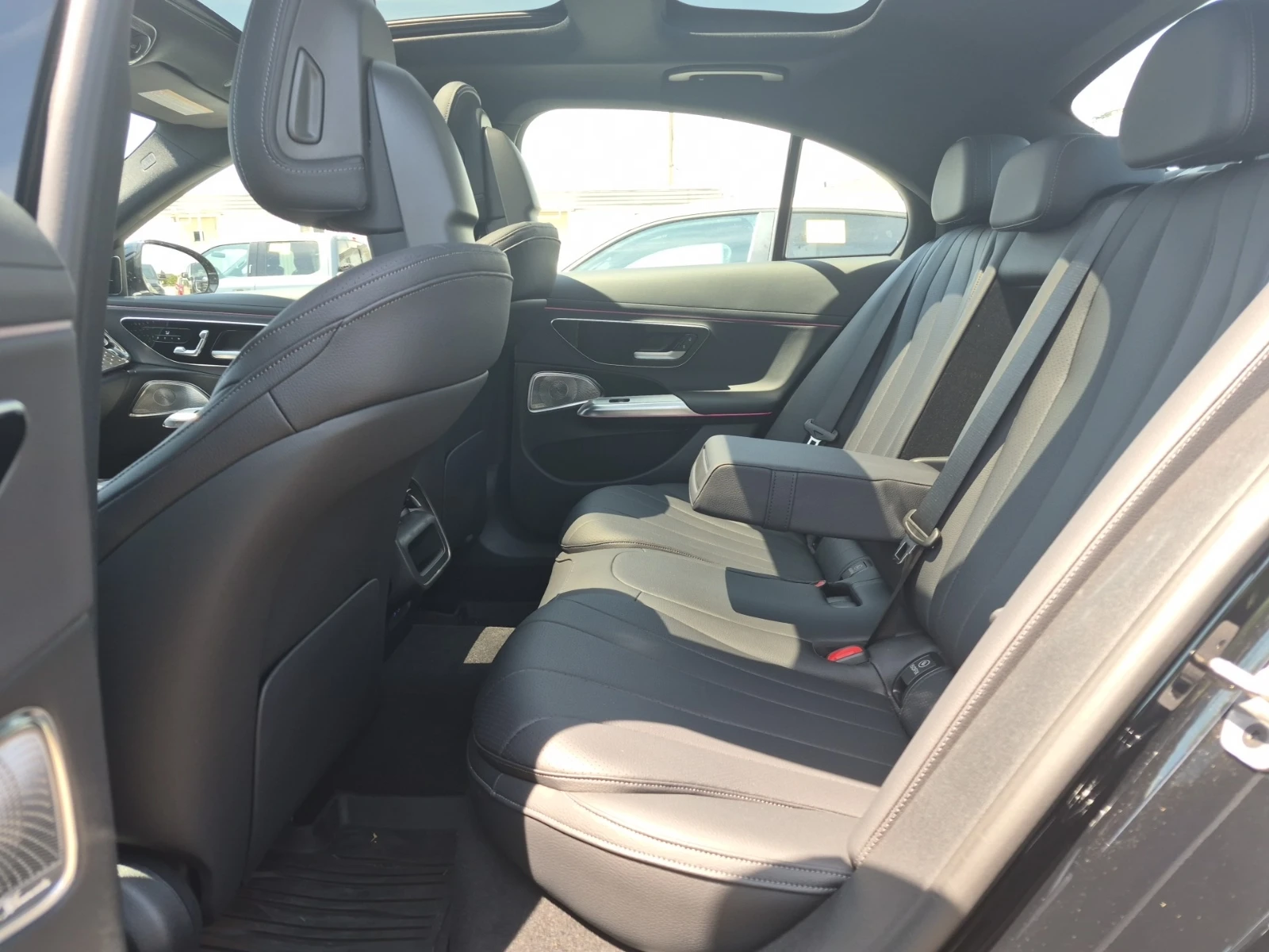 Mercedes-Benz E 350 ПРОГНОЗНА ЦЕНА ДО БЪЛГАРИЯ, снимка 12 - Автомобили и джипове - 55395766