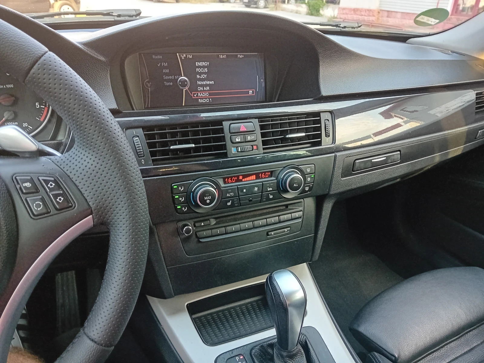 BMW 335, снимка 11 - Автомобили и джипове - 55826810
