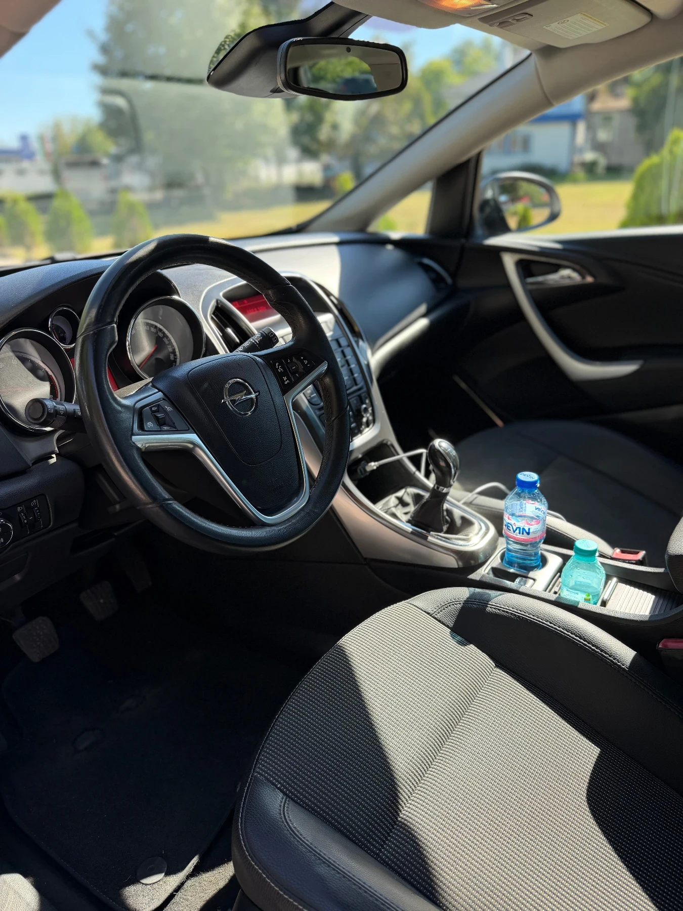 Opel Astra 1.4 Turbo , снимка 5 - Автомобили и джипове - 55961340