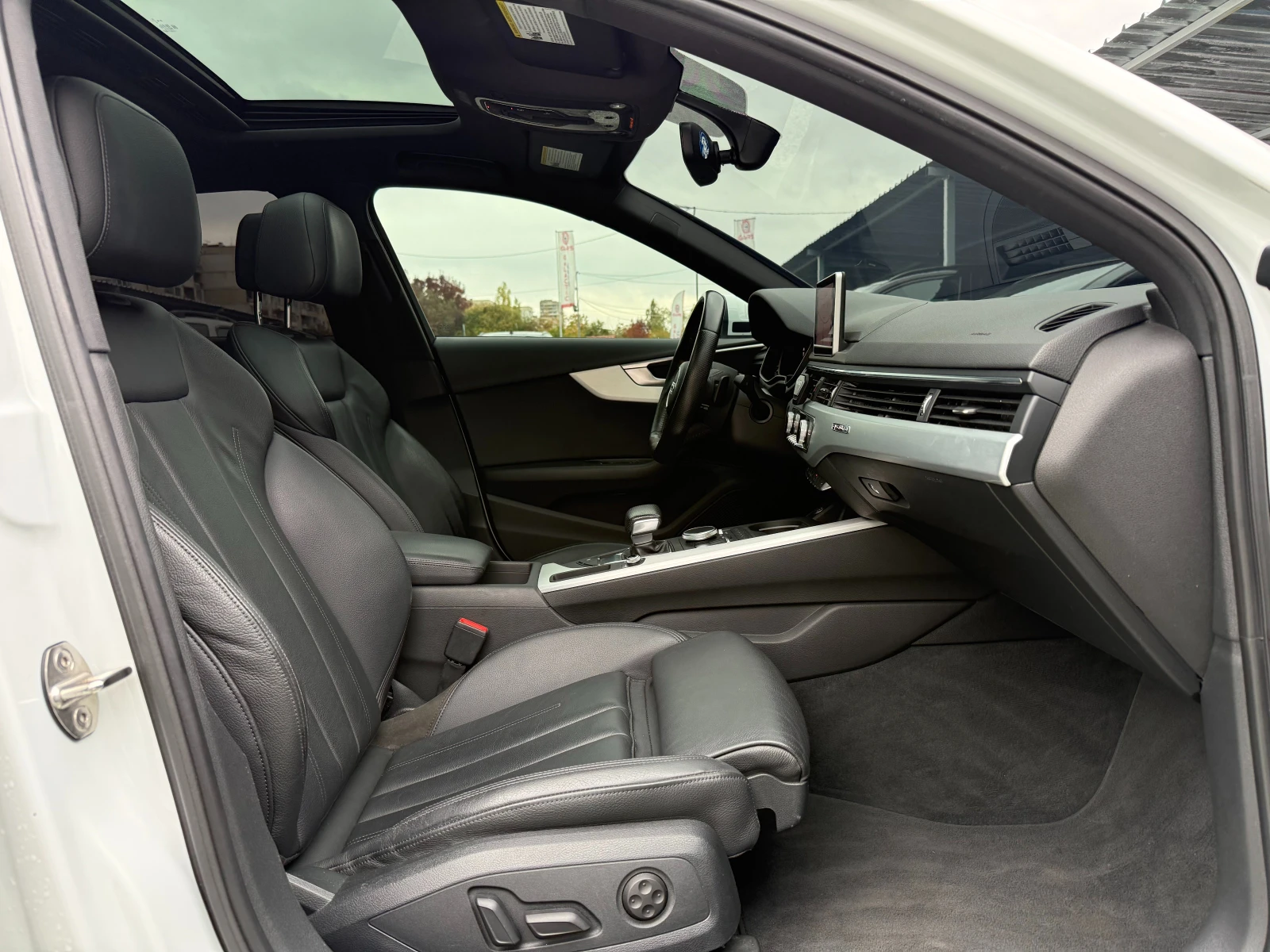 Audi A4 S-LINE, снимка 8 - Автомобили и джипове - 56521393