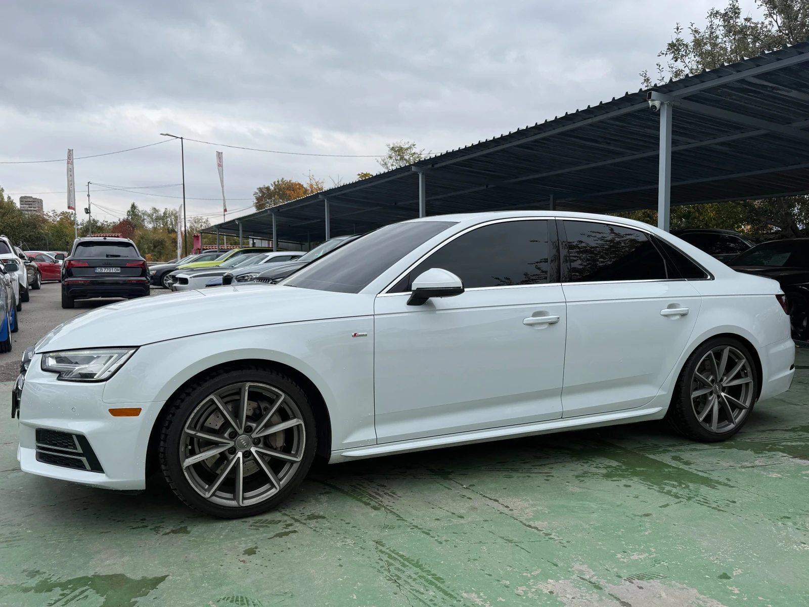 Audi A4 S-LINE