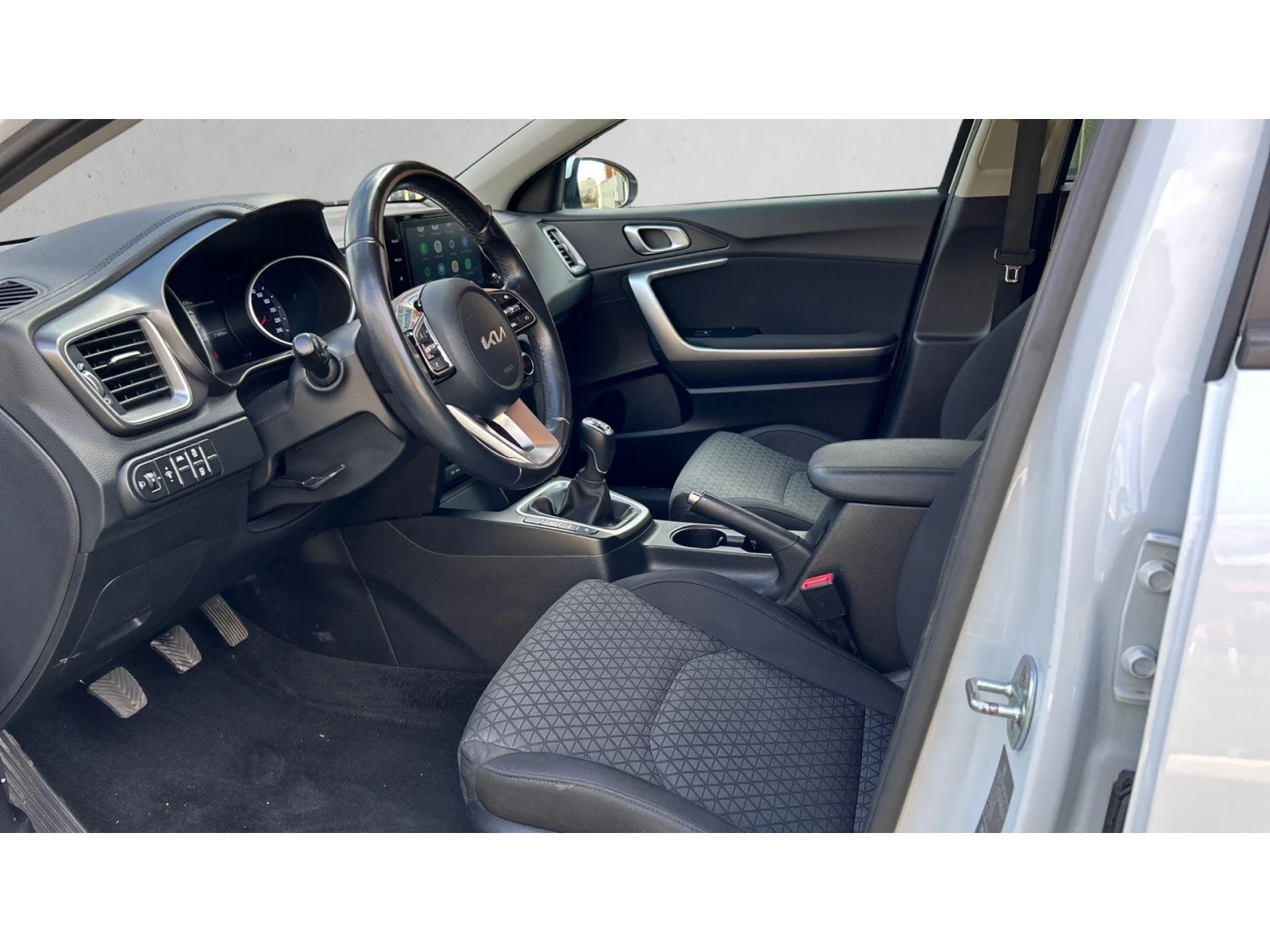 Kia Ceed 1. 0 T-GDI  M/T, ������� ������ �� 199   | Mobile.bg � ����������� 11