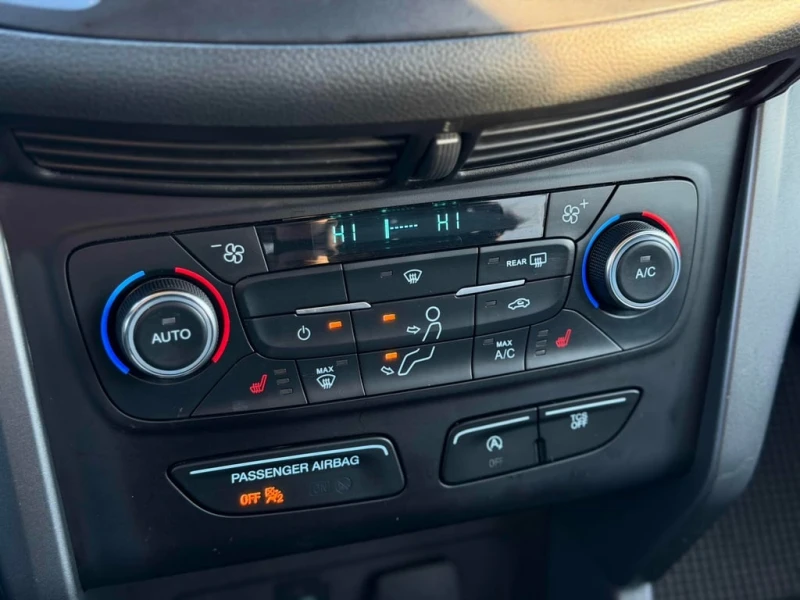 Ford Escape * SE * CARFAX * БЕЗ ПЪРВОНАЧАЛНА ВНОСКА, снимка 15 - Автомобили и джипове - 53116837