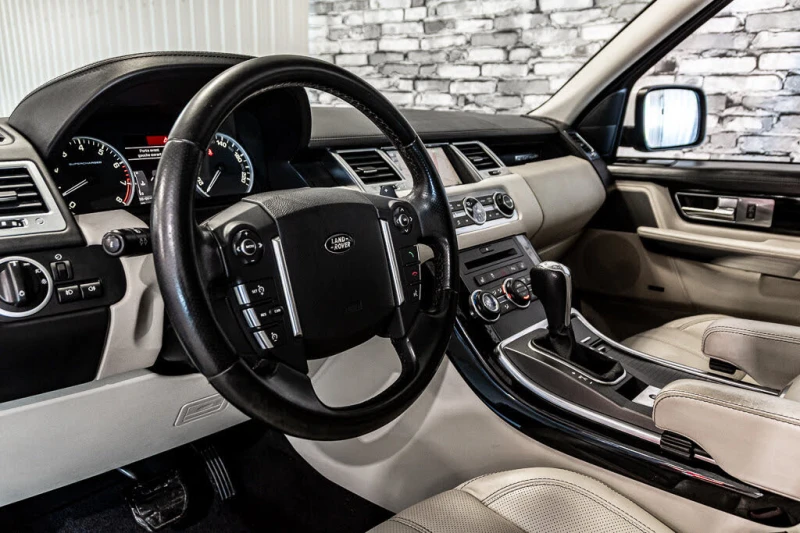 Land Rover Range Rover Sport SUPERCHARGED * AWD * ПАНО * CAMERA * ПОДГРЕВ * NAV, снимка 12 - Автомобили и джипове - 53386341