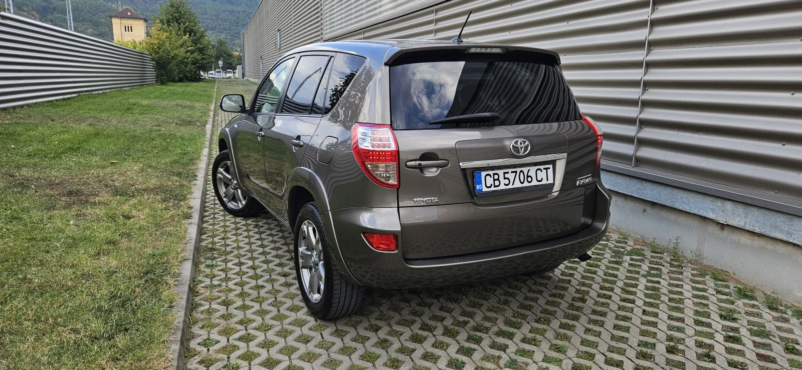 Toyota Rav4 2200 - изображение 3