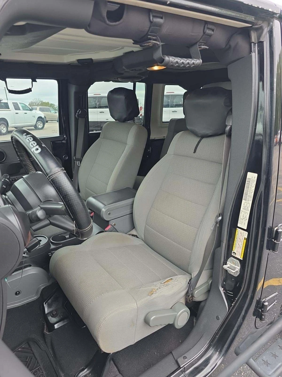 Jeep Wrangler SAHARA* ДЪЛГА БАЗА* 4WD* 2 КЛЮЧА - изображение 8