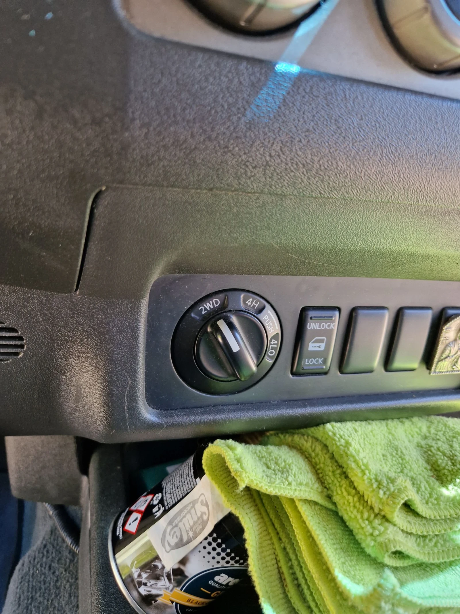 Nissan Navara, снимка 15 - Автомобили и джипове - 54321980