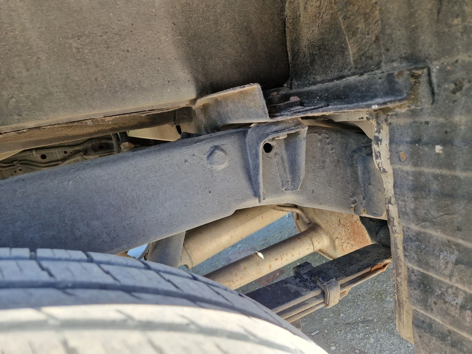 Nissan Navara, снимка 14 - Автомобили и джипове - 54321980