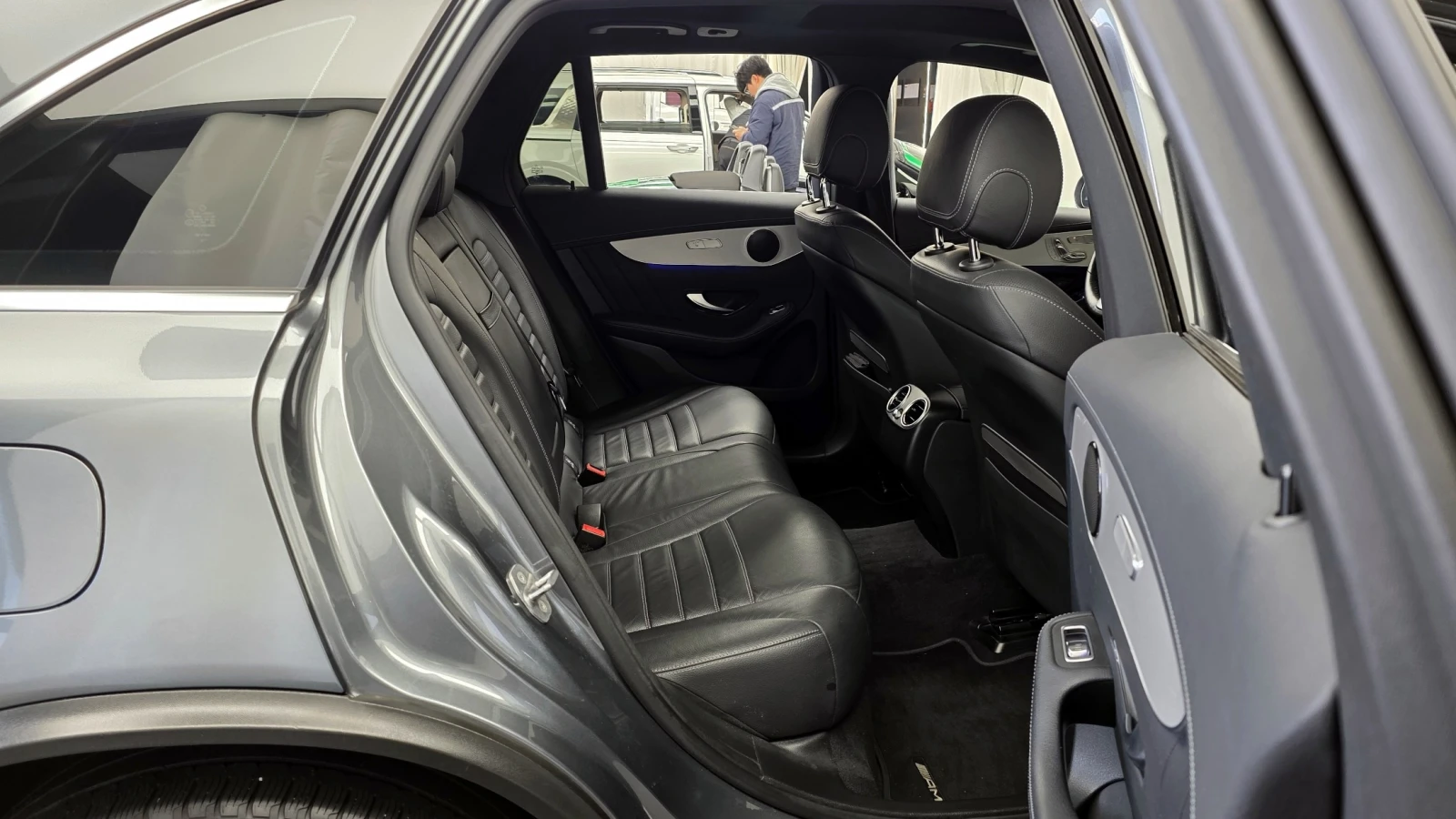 Mercedes-Benz GLC 300 4MATIC Premium, снимка 11 - Автомобили и джипове - 55432984