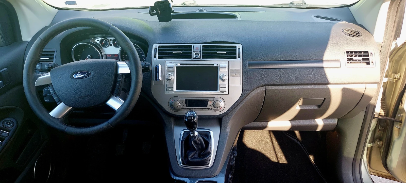 Ford Kuga, снимка 3 - Автомобили и джипове - 55682136