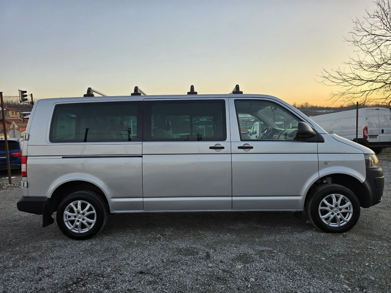 VW Transporter 2.0 TDI 140 К.С. 4-MOTION / 9 МЕСТЕН / НАВИ / КЛИМ, снимка 6 - Бусове и автобуси - 48735947