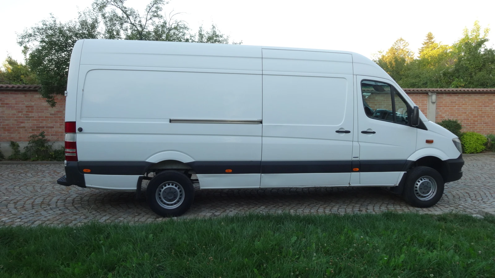 Mercedes-Benz Sprinter 319 4x4, снимка 8 - Бусове и автобуси - 54195869