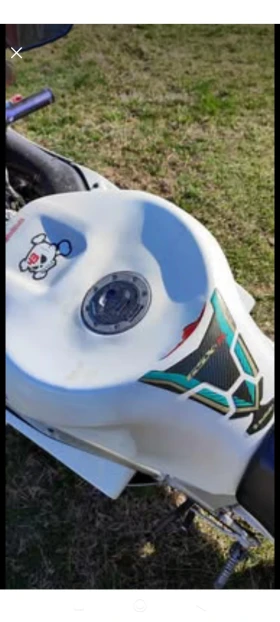 Обява за продажба на Suzuki Gsxr ~2 500 лв. - изображение 2 | Auto.bg Обява за продажба на Suzuki Gsxr ~2 500 лв. - изображение 2