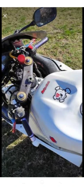 Обява за продажба на Suzuki Gsxr ~2 500 лв. - изображение 1 | Auto.bg Обява за продажба на Suzuki Gsxr ~2 500 лв. - изображение 1