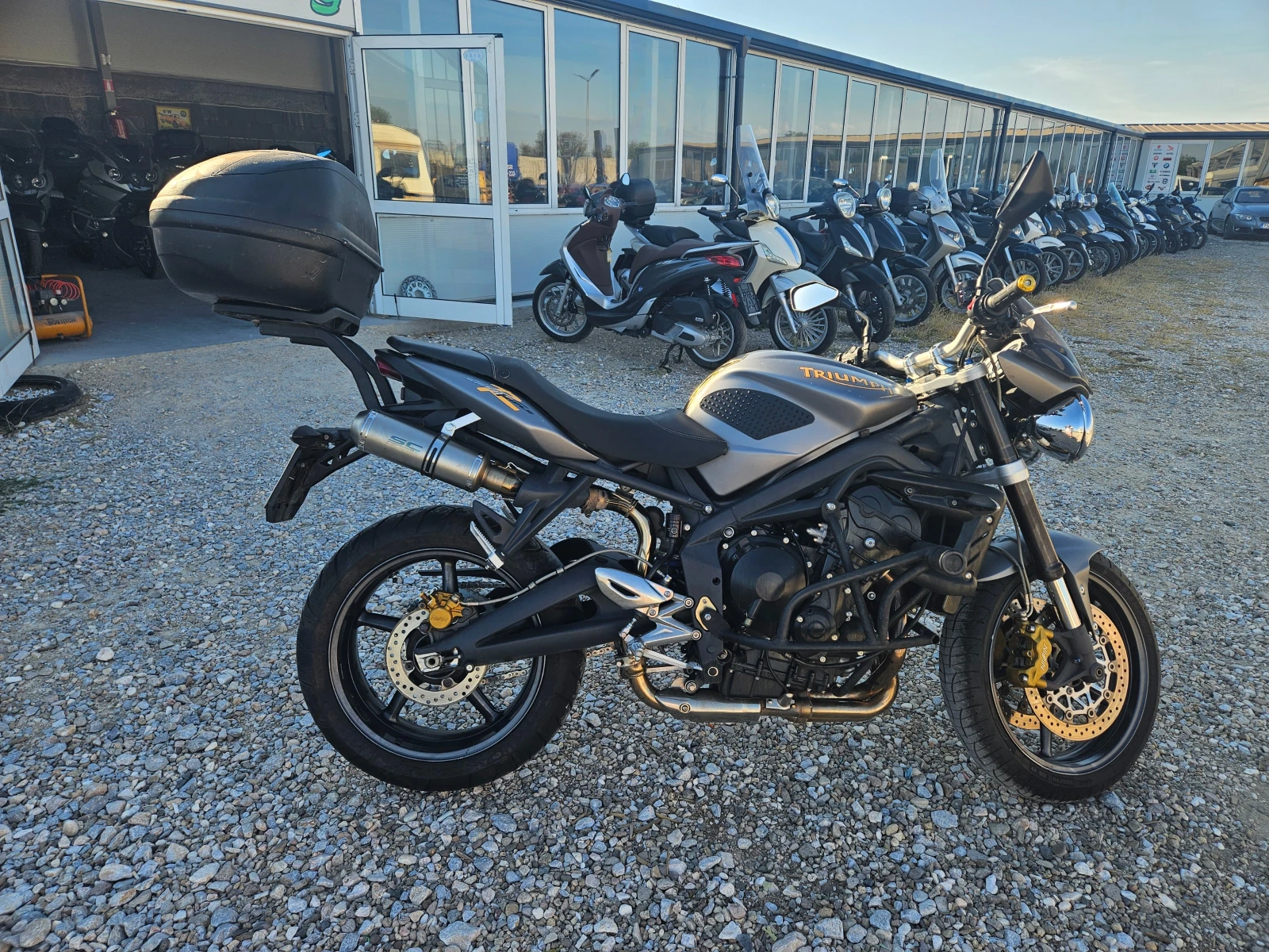 Triumph Street Triple   | Mobile.bg   6