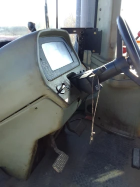 Трактор Buhler Versatile 435, снимка 14