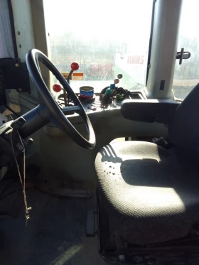 Трактор Buhler Versatile 435, снимка 15