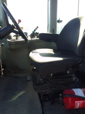 Трактор Buhler Versatile 435, снимка 13