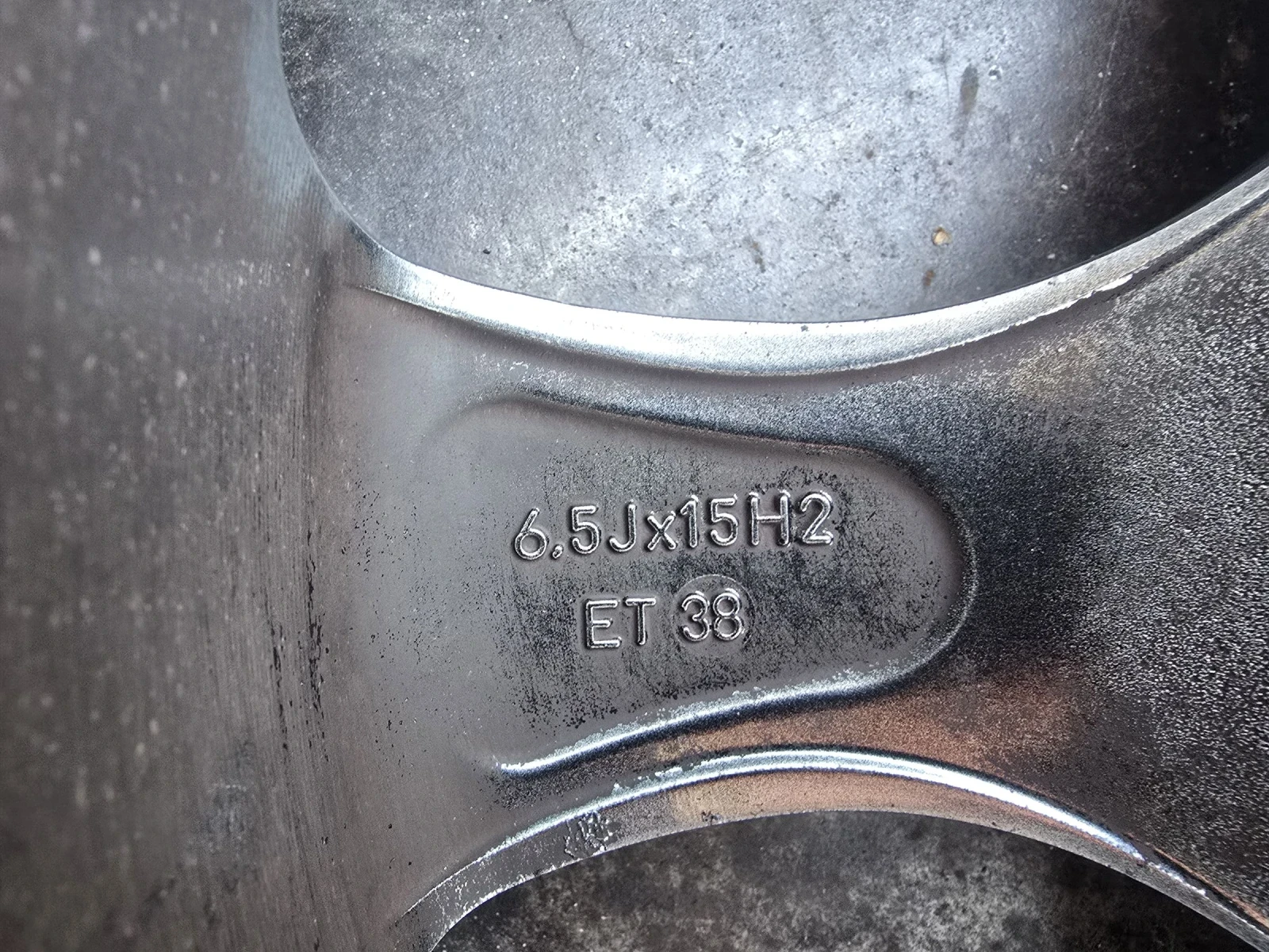 Гуми с джанти Други 185/65R15, снимка 6 - Гуми и джанти - 55341583