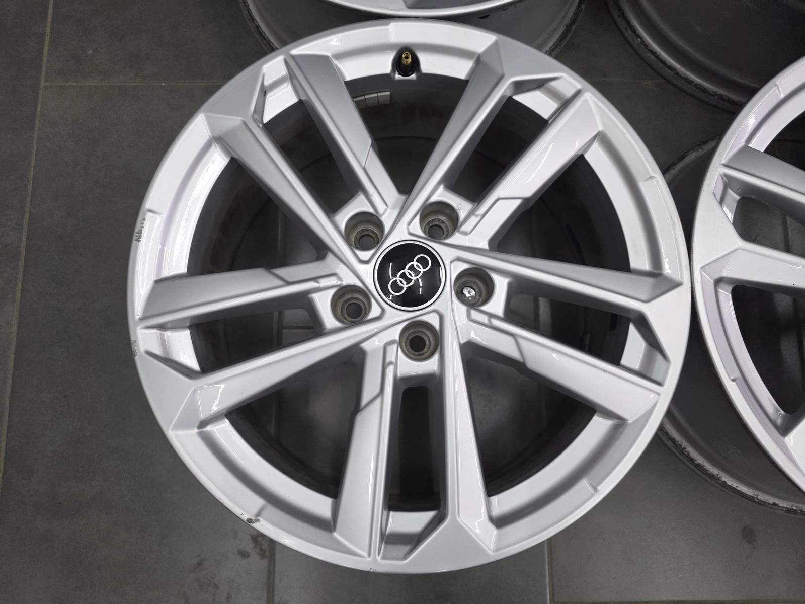 Джанти за Audi, снимка 7 - Гуми и джанти - 56729890