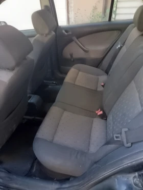 Skoda Octavia 1.6 LPG Климатик Спешно, снимка 6