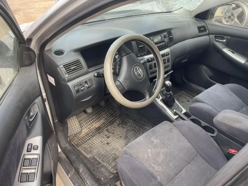 Toyota Corolla 2.0, снимка 4 - Автомобили и джипове - 42376711