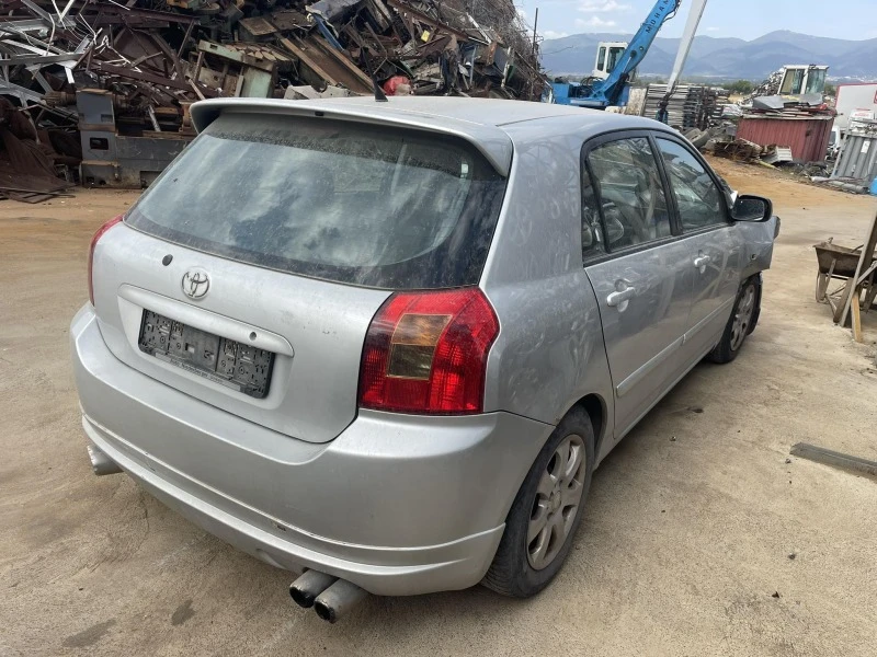 Toyota Corolla 2.0, снимка 2 - Автомобили и джипове - 42376711