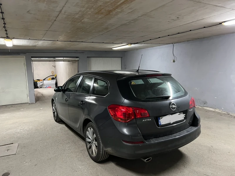 Opel Astra 1.4 Turbo Газ, снимка 3 - Автомобили и джипове - 47845958