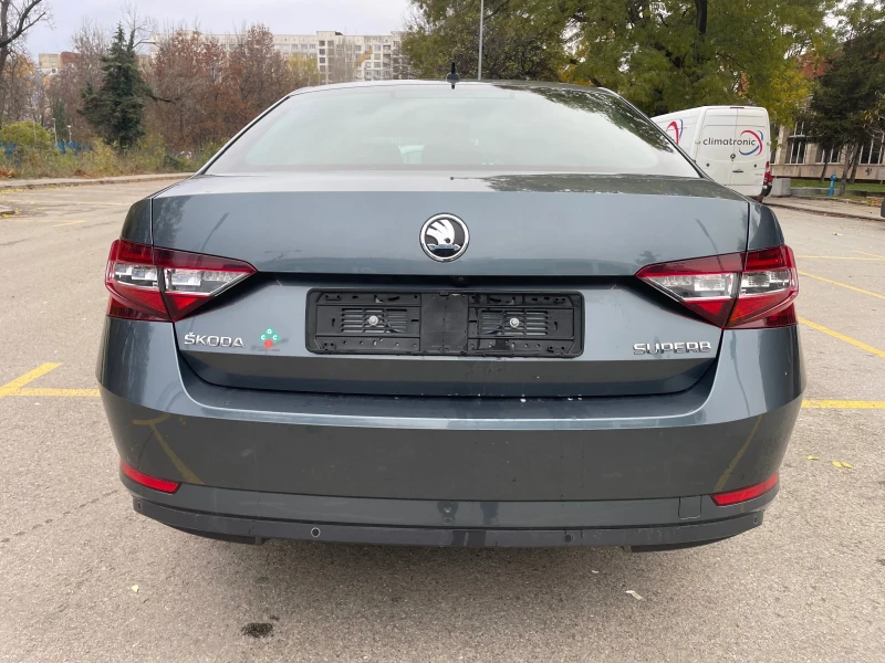 Skoda Superb 2.0 TDI 150 PS, снимка 5 - Автомобили и джипове - 47989674