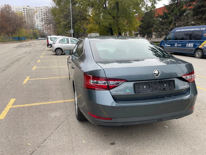 Skoda Superb 2.0 TDI 150 PS, снимка 6 - Автомобили и джипове - 47989674