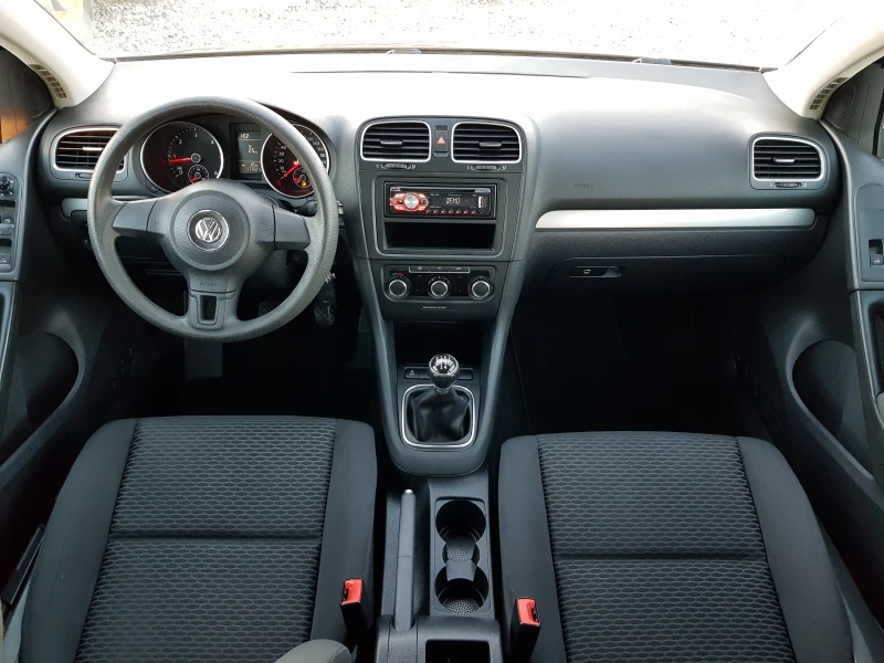 VW Golf 1.6 TDI - 105 к.с. /11/2012г. EURO 5B ЛИЗИНГ, снимка 10 - Автомобили и джипове - 48573313