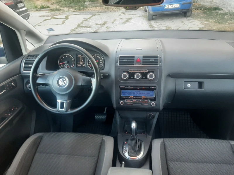 VW Touran АВТОМАТИК. DSJ., снимка 15 - Автомобили и джипове - 48807857