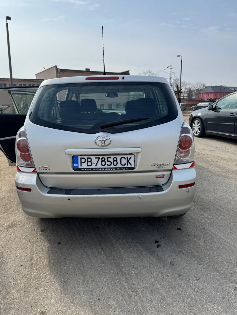 Toyota Corolla verso D4D, снимка 6 - Автомобили и джипове - 49299793