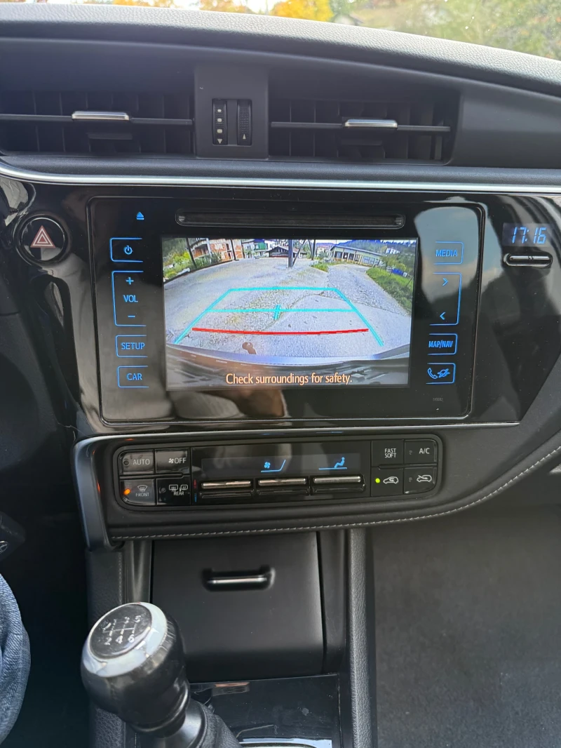 Toyota Auris Touringsport 1.6 D4-D Facelift, снимка 9 - Автомобили и джипове - 49686044