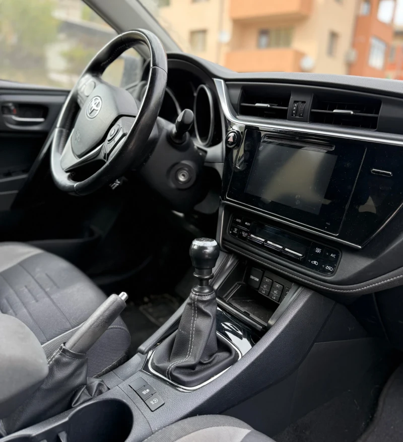 Toyota Auris Touringsport 1.6 D4-D Facelift, снимка 3 - Автомобили и джипове - 49686044