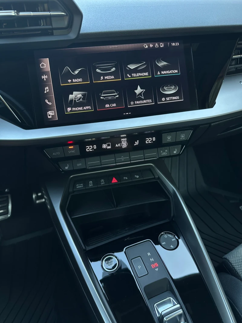 Audi A3 40TFSI QUATTRO MATRIX S-LINE, снимка 11 - Автомобили и джипове - 51302519