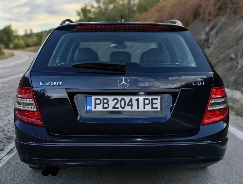 Mercedes-Benz C 200 * НАВИ* КОЖА* ПОДГРЕВ* , снимка 4 - Автомобили и джипове - 51955208
