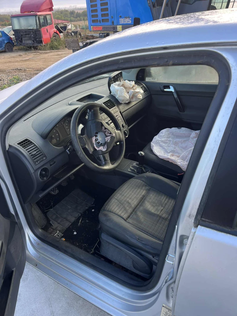 VW Polo Vw Polo / Поло 1.4 16v 80 кс. бенз, снимка 4 - Автомобили и джипове - 52072878