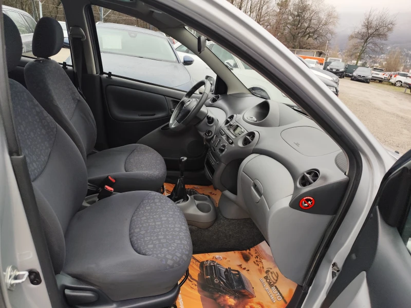 Toyota Yaris 1.3VVT-i* KLIMA* ШИБЕДАХ* , снимка 12 - Автомобили и джипове - 53247794