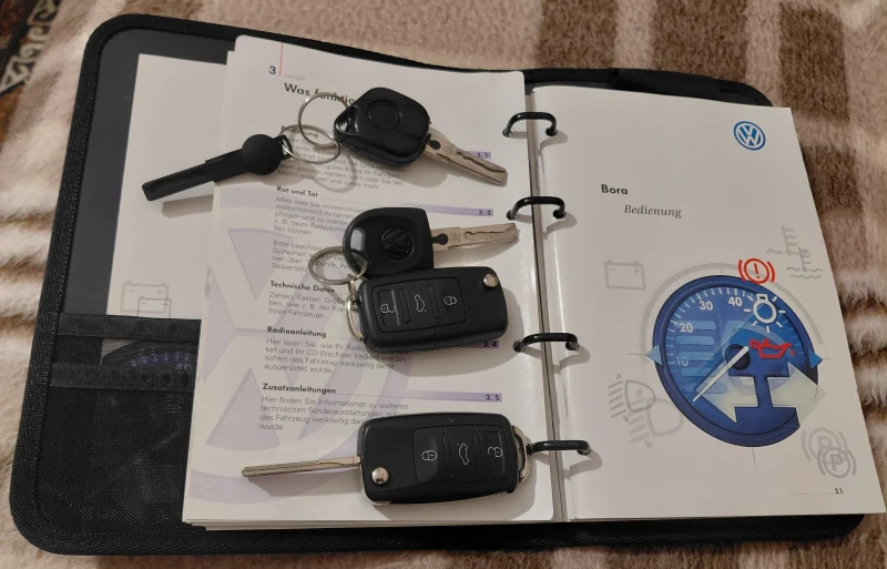 VW Bora 1.6, 101, SR, бензин + газ, снимка 11 - Автомобили и джипове - 53410651