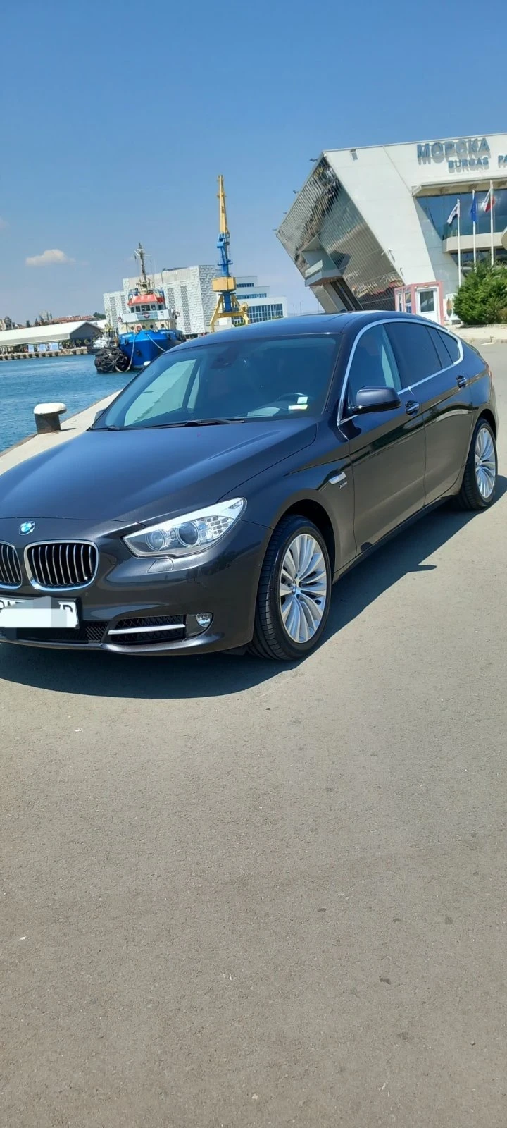 BMW 5 Gran Turismo  - изображение 8