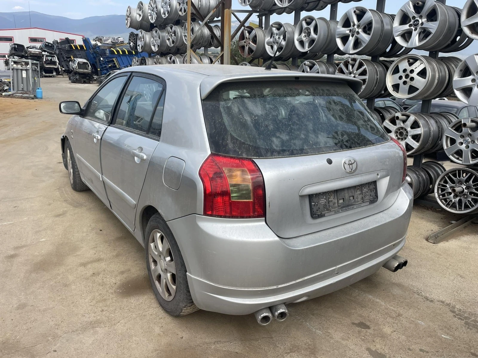 Toyota Corolla 2.0 - изображение 3