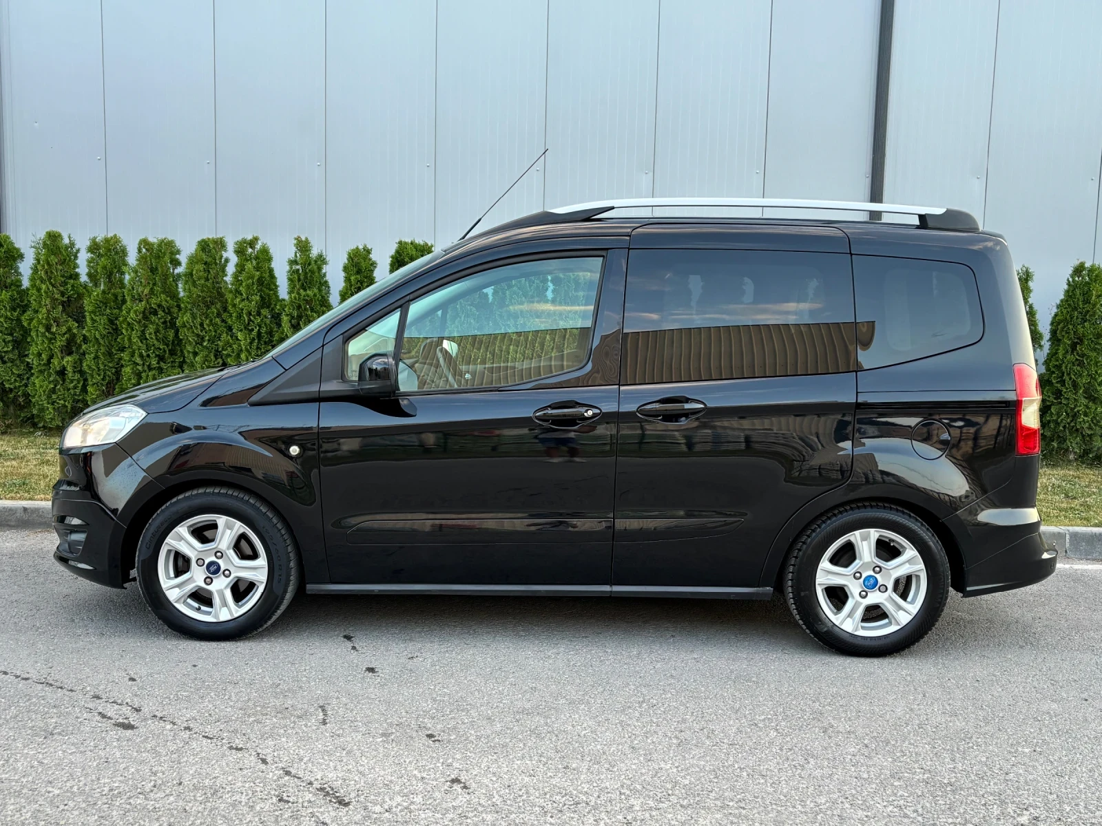 Ford Courier Tourneo 1.5 TDCI 2015.г/Италия/Titanium/Сервизна - изображение 8