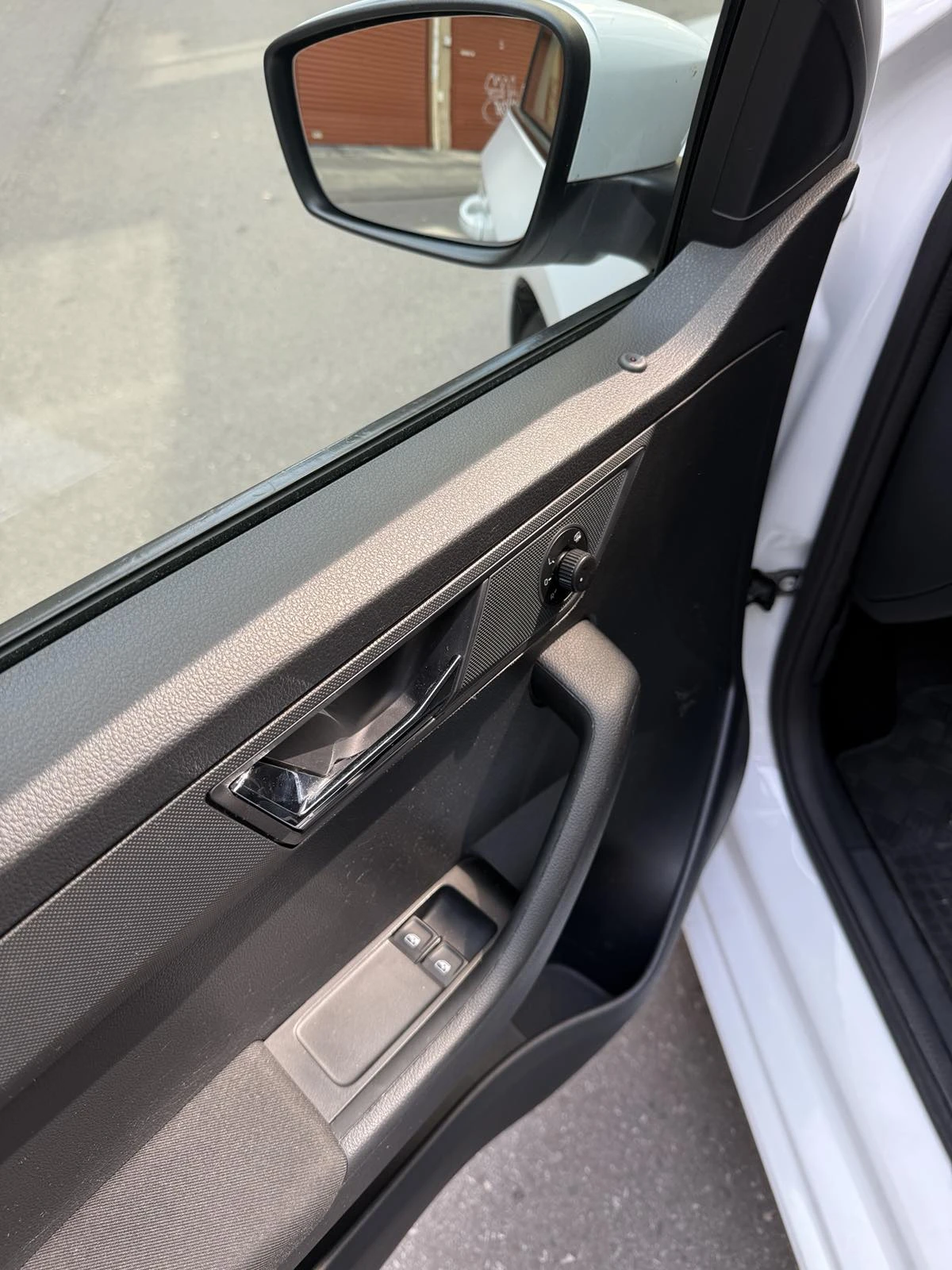 Skoda Fabia 1.0 / БЕНЗИН/ГАЗ - изображение 7