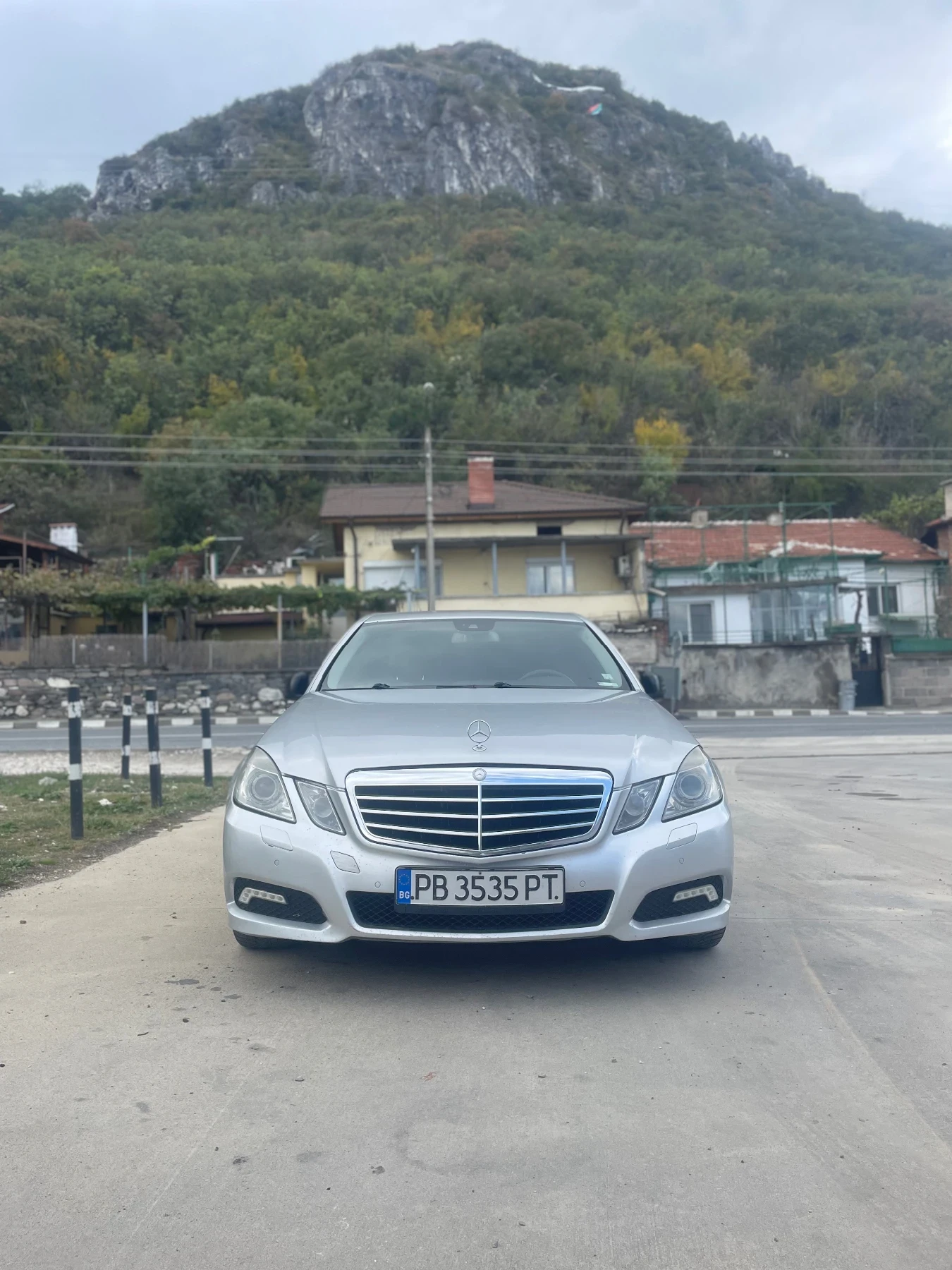Mercedes-Benz E 220  - изображение 3